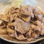 万吉食堂 - 料理写真:アップにしてわかるボリューム