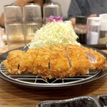 ロースカツ定食 修 - 鹿児島県産リブロースカツ！分厚い！