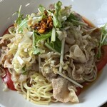 香妃 - 雲白肉冷麺のアップ