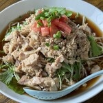 香妃 - よだれ鶏の冷やし中華1,280円