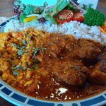 まっさんち - キーマカレーとポークビンダルの2種盛り