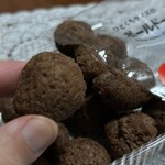 セブンイレブン 福島笹木野立田店 - ひとくちボールドーナツチョコ（表面）