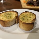 トンガリアーノ - ガーリックトースト