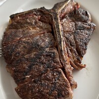 37 Steakhouse & Bar - お見事としか言いようがない21日間熟成 群馬県産 赤城牛ポーターハウスステーキ800g