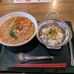 アスリート中華ダイニングYI-CHANG - まかない丼セット（1080円）