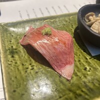近江うし焼肉 にくTATSU 日本橋室町店 - 
