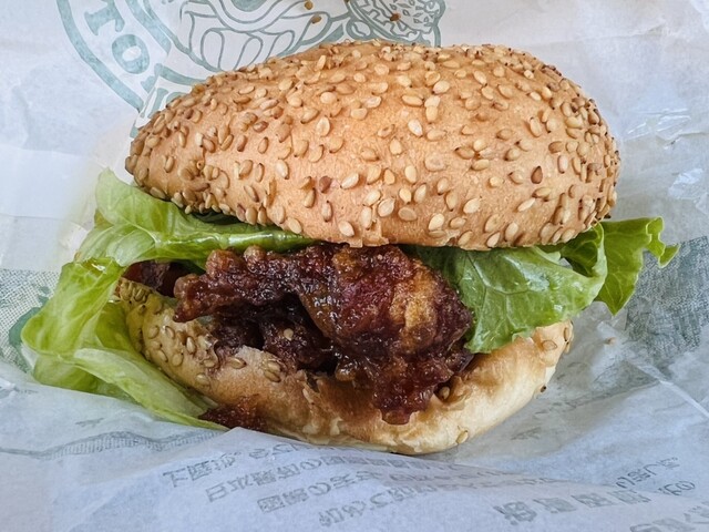 バッジ　ラッキーピエロ　ハンバーガー　黄色 ラッキーピエロ 昭和店 | Wolt | デリバリー | 函館