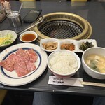 関内苑 - 和牛定食