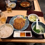 牛たん伊之助 - 牛カツ定食(２枚卸)