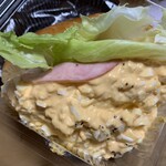 食パン専門店 DEAI THE BAKERY&CAFE - あ、玉子がたっぷり過ぎて崩壊しちゃった。