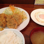 キッチン パンチ - レバーフライと目玉焼き！ご飯は小^ ^1000円^ ^