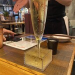 ニューキッチンイロハノハナレ - こぼれ過ぎスパークリング