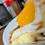 大衆食堂スタンド そのだ 五反田店 - マヨの枕にもたれるたまご