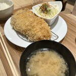 とんかつ成蔵 - 