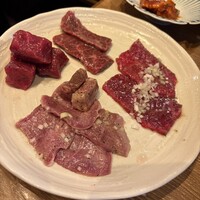 炭火焼肉ホルモン うしごろ 中目黒店 - 
