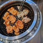 ホルモン焼肉 おつね - ホルモン（タレ）（塩）