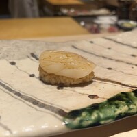 銀座 すし 仙道 - 北海道産帆立のにぎり