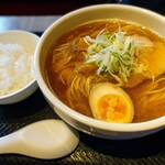 彩華 - 中華そば醤油と半ライス