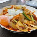 どたぬき - 豚キムチ炒め