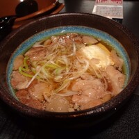 米沢牛黄木 金剛閣 すき焼き しゃぶしゃぶ 毘沙門 - 牛すじ煮込み　660円