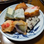 三ツ矢かまぼこ - 盛合わせ1/4　手前真ん中が茄子天