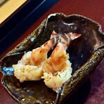 銀座 虎あら - 車海老の酒盗漬けの石焼き