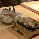 銀座 虎あら - 車海老の酒盗漬けの石焼き