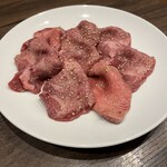 炭火焼肉 久 - 