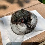 メゾン ムラタ - 丹波黒豆と黒ゴマクリームチーズ ¥290