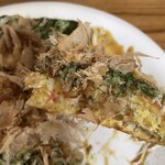 笑庵 - ボリューム満点。ふわふわ生地に濃厚なソースがよく合って美味しい。