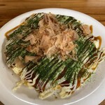 笑庵 - お好み焼き(ぶた玉)。
