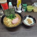 横濱家系ラーメン 勝鬨家 - 
