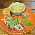 ダルバァッヴォ - 前菜・本まぐろのカルパッチョ