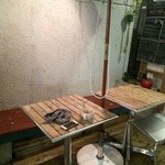 ハンバーガーモンスター - テラス席です