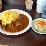 갈리바 - 토마토와 가지 카레, 샐러드