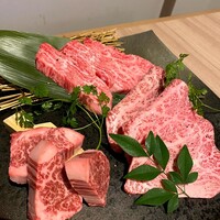 近江うし 焼肉 にくTATSU 青山本店 - 
