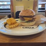 CRUZ BURGERS & CRAFT BEERS - 