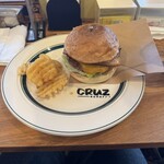 CRUZ BURGERS & CRAFT BEERS - 