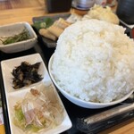 わ楽 - ご飯　(新型“ハマさん”盛り)