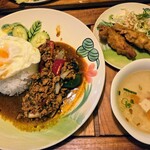 熱帯食堂 - のっけごはんランチ(④パッガパオガイサップ)