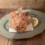 バル 東中野グリル - 若鶏のからあげ 3ヶ 539円