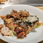 鉄板焼きaja彩 - 赤いのはキムチ(๑•̀ㅂ•́)و✧