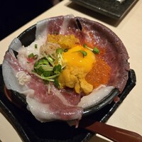 豚料理 酔狂割烹 伊達 - 牛あぶり・雲丹・いくら贅沢玉子かけご飯