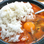 コッテジ - 「夜ランチ・豆腐チゲセット（大盛り）」の豆腐チゲ（ご飯・生卵を投入）（２０１４年９月）