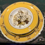 SALONE 2007 - サマートリュフをたっぷり掛けて、パスタが見えなくなりました。