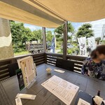 鵠沼海岸 蕎麦兄 - テラス席風景。