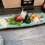 炭火焼と肴 憩い - 刺身盛り合わせ