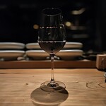 MAKIBI YUI - □グラス赤ワイン