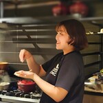 MAKIBI YUI - 明るい店主