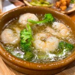 バルダモンデ - 海老とブロッコリーのアヒージョ
塩味とガーリックが効いてます